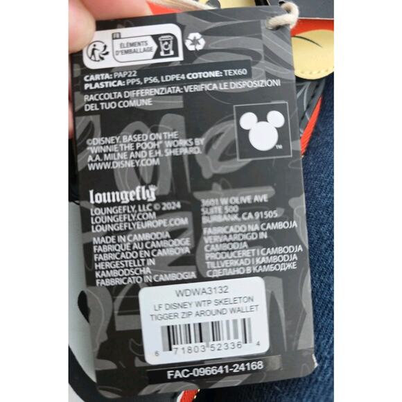 Loungefly Disney Winnie The Pooh Skeleton Tigger Ziparound Wallet Glow New - Picture 5 of 9